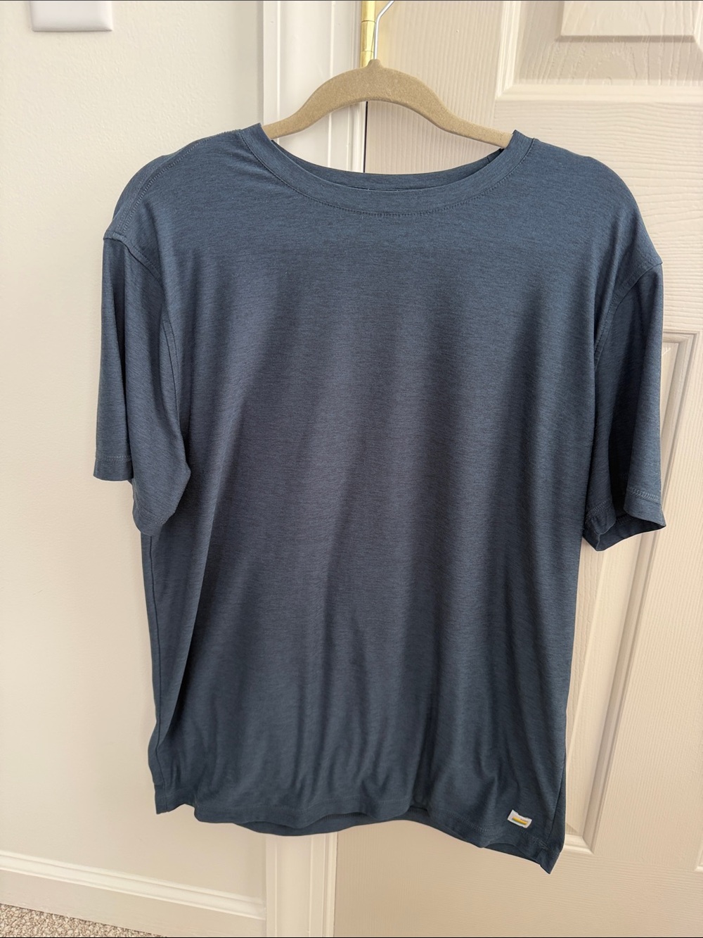 Vuori StratoTech Heather Navy Crew Neck Performance T-Shirt Size Large